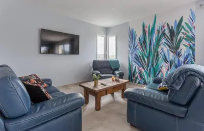 Coin salon dans l'établissement La proue - appt avec terrasse à moins de 100m de la plage