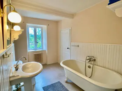 Salle de bains dans l'établissement Hübsches Landhaus der Familie mit eigenem Garten