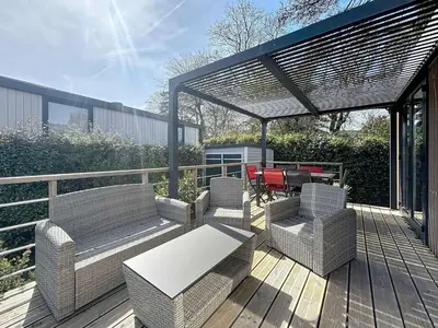 Balcon ou terrasse dans l'établissement Mobil-home Grand Confort à 200m de la plage, 4 pers, piscine chauffée, parking, Wi-Fi inclus - FR-1-361A-8
