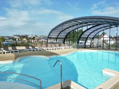 Piscine de l'établissement Mobil-home 35m², 3 chambres, terrasse couverte, piscine chauffée, à 200m de la plage, Jullouville - FR-1-361A-6 ou située à proximité