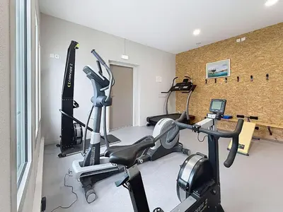 Salle ou équipements de sports de l'établissement Tiny House 1 chambre, piscine chauffée, à 200 m de la plage, Jullouville - FR-1-361A-24