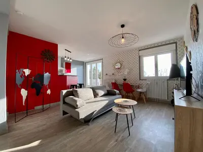 Télévision ou salle de divertissement dans l'établissement PANORAMA Balcony