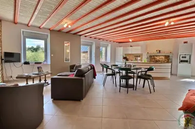 Cuisine ou kitchenette dans l'établissement Gîte La Vieille Mazure