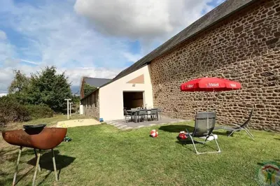 Jardin de l'établissement Gîte La Vieille Mazure