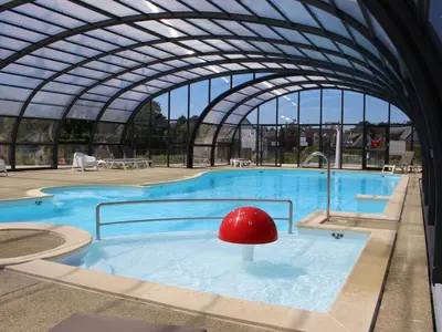 Piscine de l'établissement Mobil-home confort 4 pers, 2 ch, piscine chauffée, 200m plage, parking, wifi gratuit, animaux ok - FR-1-361A-32 ou située à proximité