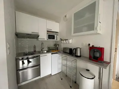 Cuisine ou kitchenette dans l'établissement Les Dunes de Cabourg 100m plage