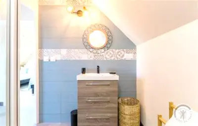Plan de l'établissement Maison charmante à Pontorson avec piscine partagée
