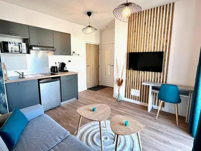 Cuisine ou kitchenette dans l'établissement Errakis, Joli studio secteur Hippodrome