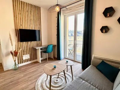 Télévision ou salle de divertissement dans l'établissement Errakis, Joli studio secteur Hippodrome