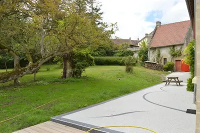 Jardin de l'établissement Maison typique - Très grand jardin - 7km de la mer