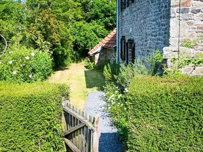 Jardin de l'établissement Gite Le Chevalier