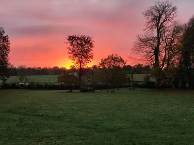 Lever ou coucher de soleil vu de le B&B/chambre d'hôtes ou à proximité