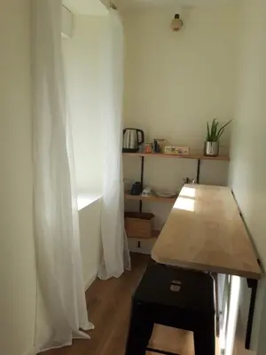 Cuisine ou kitchenette dans l'établissement Agréables chambres indépendantes - Coutances centre