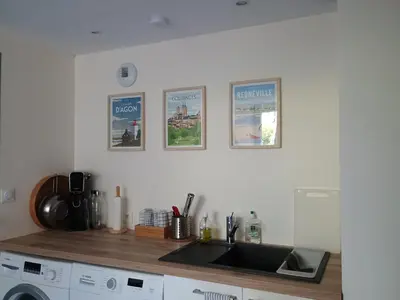 Cuisine ou kitchenette dans l'établissement Agréables chambres indépendantes - Coutances centre