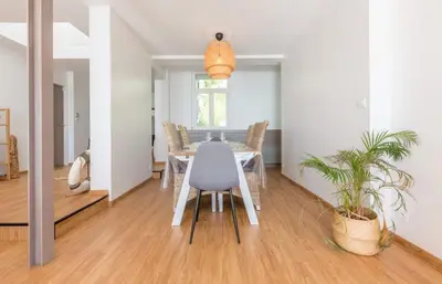Plan de l'établissement Les Pieds Dans L'Eau - Bel appartement - Vue mer