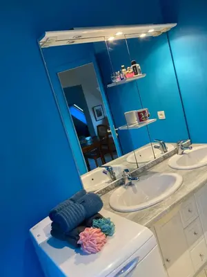 Salle de bains dans l'établissement A proximité des plages Normandes