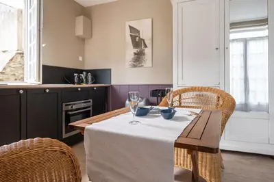 Cuisine ou kitchenette dans l'établissement Studio Les Ruets