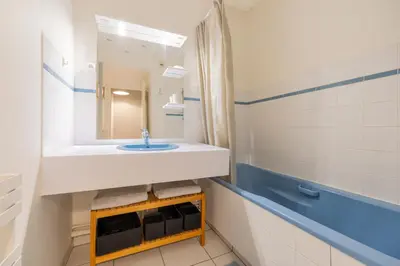 Salle de bains dans l'établissement Front de mer vue exceptionnelle