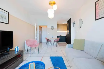 Télévision ou salle de divertissement dans l'établissement Front de mer vue exceptionnelle