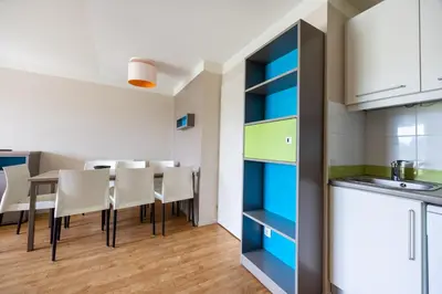 Cuisine ou kitchenette dans l'établissement Les Ondines