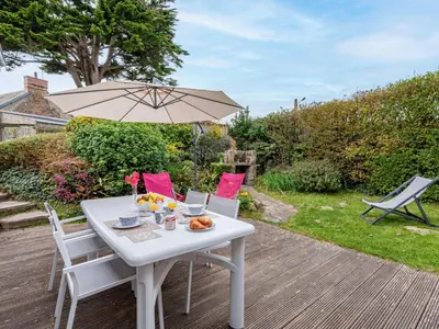 Jardin de l'établissement Holiday Home Le havre de paix by Interhome
