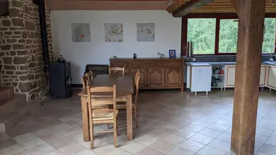 Cuisine ou kitchenette dans l'établissement L'Angeberdière