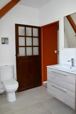 Salle de bains dans l'établissement L'Angeberdière