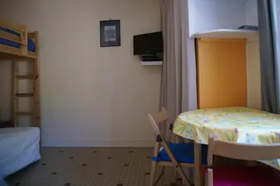 Télévision ou salle de divertissement dans l'établissement Au Coeur de Bourg CSM