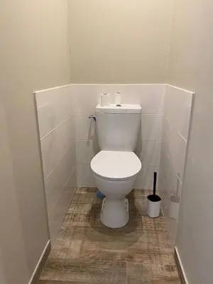 Salle de bains dans l'établissement Aux Bains des Mots