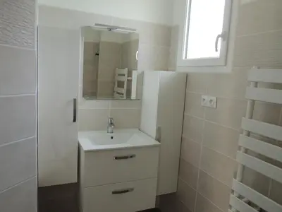 Salle de bains dans l'établissement Gîte entre terre et baie