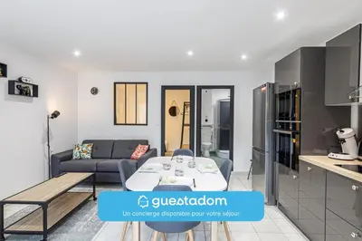 Cuisine ou kitchenette dans l'établissement Le Carnot's - Wifi - Centre Cancale