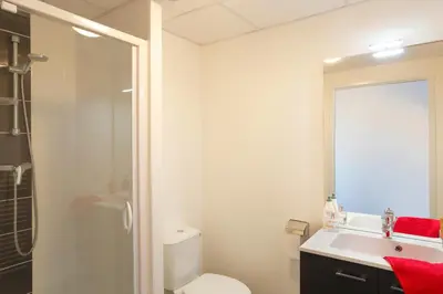 Salle de bains dans l'établissement Résidence Nemea Caen Beaumois