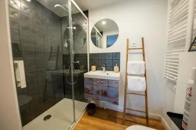 Salle de bains dans l'établissement Studio Insolite Viking