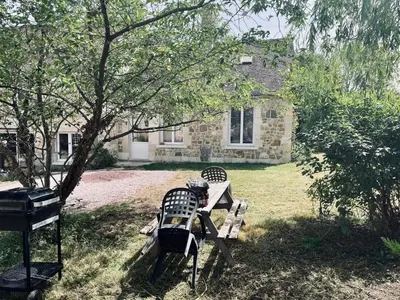 Jardin de l'établissement Gite nadège à l Ombre d'une Tour