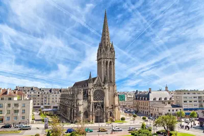 Vue générale sur Caen ou vue de la ville depuis l'appartement