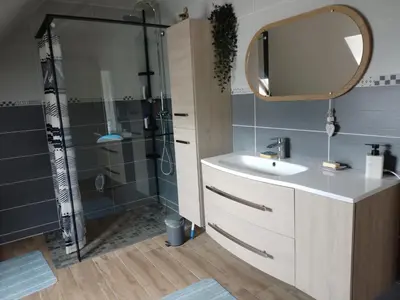 Salle de bains dans l'établissement Chambre agréable au calme