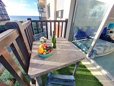 Balcon ou terrasse dans l'établissement Appartement 3 pièces, vue sur mer piscine tennis proche thalasso