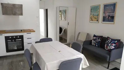 Cuisine ou kitchenette dans l'établissement Charmant et lumineux logement, au cœur de Cabourg