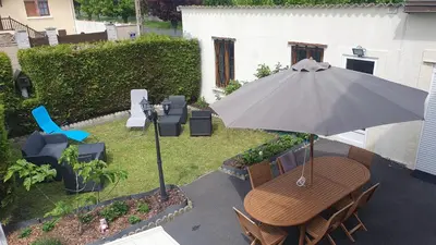 Jardin de l'établissement Maison, jardin, barbecue et vélo classé 3 étoiles