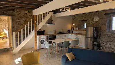 Cuisine ou kitchenette dans l'établissement La Glycine, maison normande proche de la mer et des lieux touristiques
