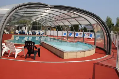 Piscine de l'établissement Camping le Rivage ou située à proximité