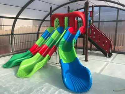 Aire de jeux pour enfants de l'établissement Camping le Rivage