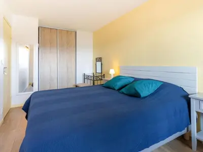 Un ou plusieurs lits dans un hébergement de l'établissement Apartment Cap Cabourg-29 by Interhome