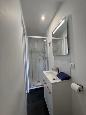 Salle de bains dans l'établissement Charmant Studio Centre ville