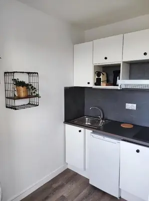 Cuisine ou kitchenette dans l'établissement Studio 22 - Coucher de Soleil & Vue Mer