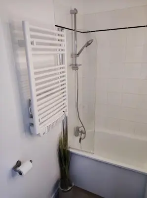 Salle de bains dans l'établissement Studio 22 - Coucher de Soleil & Vue Mer