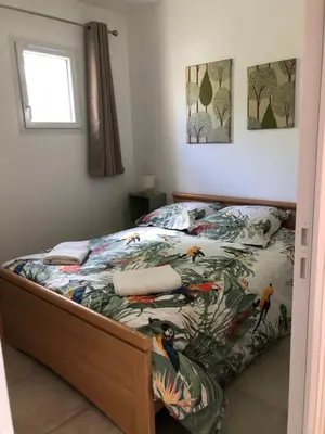Un ou plusieurs lits dans un hébergement de l'établissement La Poupe, F3 avec terrasse à 60m de la plage