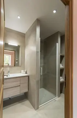 Salle de bains dans l'établissement LA VALLEE JOLY