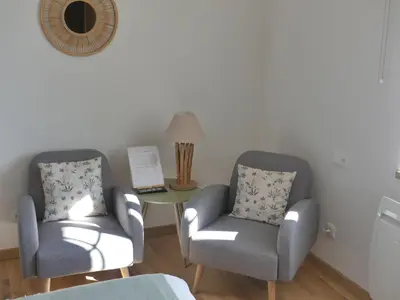 Coin salon dans l'établissement LA VALLEE JOLY