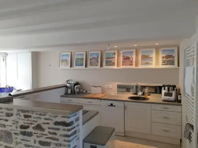 Cuisine ou kitchenette dans l'établissement Maison de ville située à 8 kms du Mont St Michel